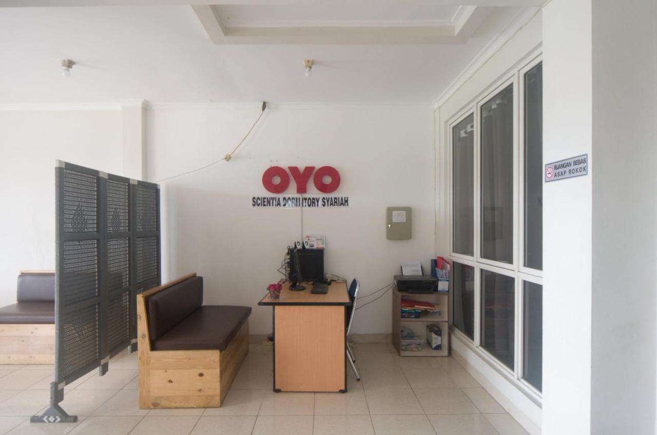 Oyo 3049 Scientia Dormitory Syariah Τάνγκερανγκ Εξωτερικό φωτογραφία