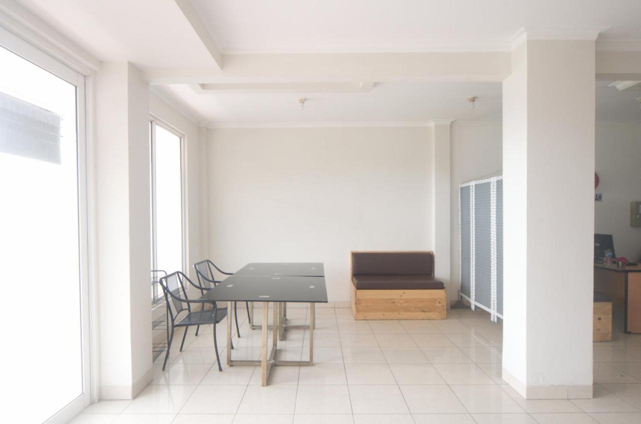 Oyo 3049 Scientia Dormitory Syariah Τάνγκερανγκ Εξωτερικό φωτογραφία