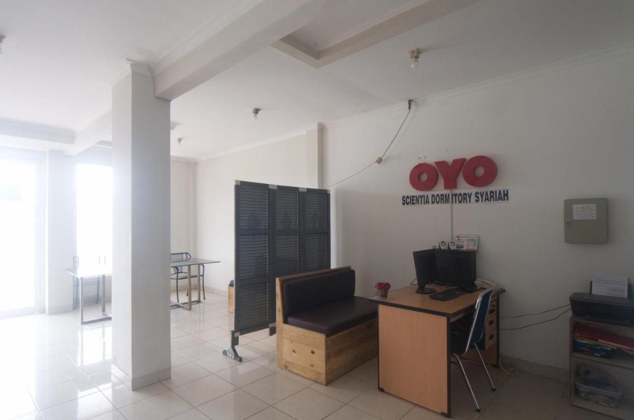 Oyo 3049 Scientia Dormitory Syariah Τάνγκερανγκ Εξωτερικό φωτογραφία